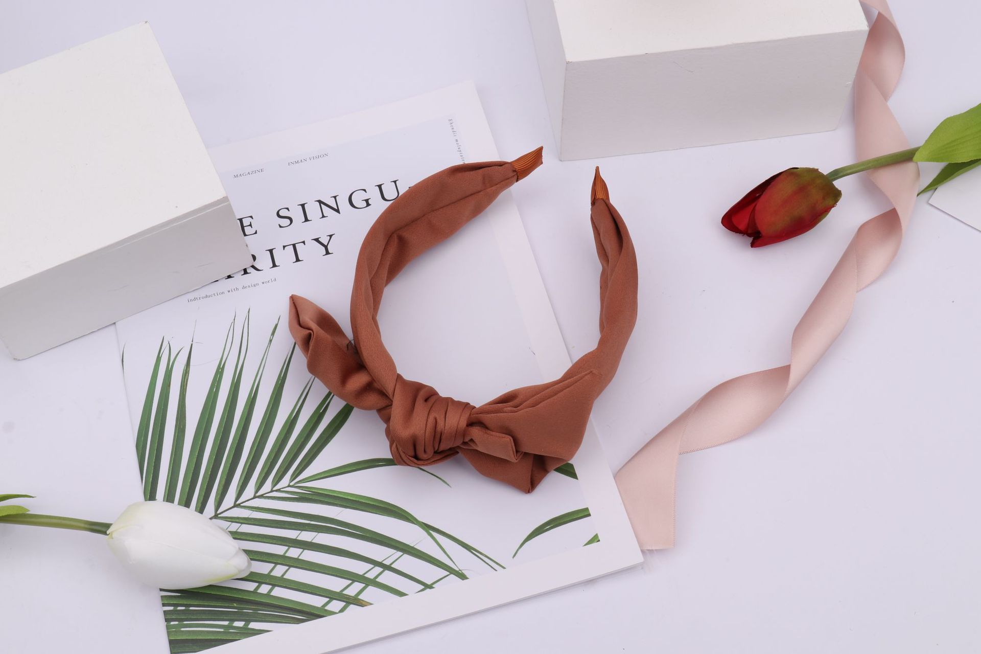 New Fabric Craft Broadside Knotted Hair Hoop Rabbit Ear Bow Hair Accessories Elegant Internet Influencer Pearl Hair Band Headband New Fabric Craft Broadside Knotted Hair Hoop Rabbit Ear Bow Hair Accessories Elegant Internet Influencer Pearl Hair Band Headband