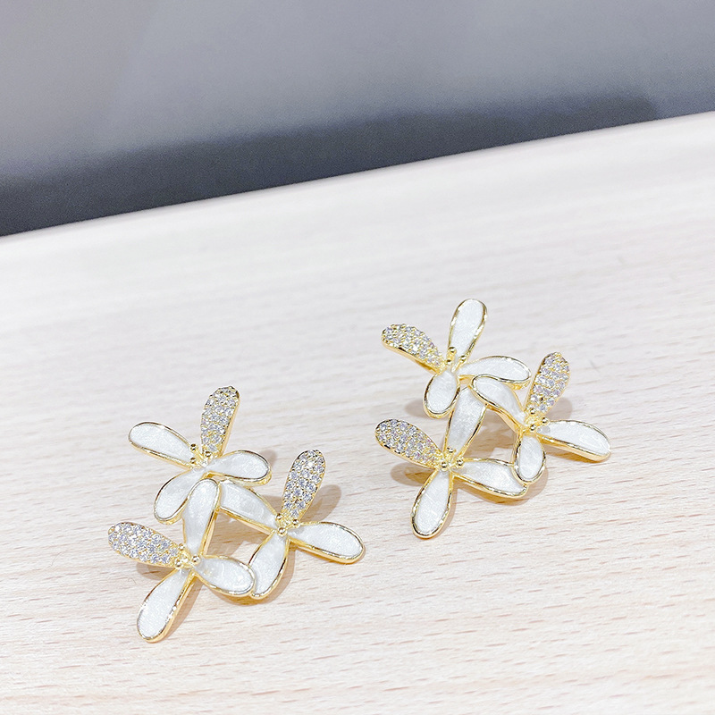 Sterling Silver Needle Fairy Flower Stud Earrings for Women 2020 New Trendy Fresh Earrings Little Daisy Petal Ear Accessory Jewelry