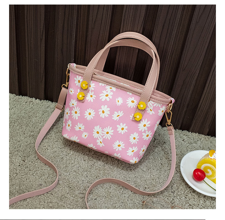 Internet Celebrity Little Daisy Small Square Bag 2021 New Korean Fashion Shoulder Messenger Bag Chrysanthemum Small Handbags Internet Celebrity Little Daisy Small Square Bag 2021 New Korean Fashion Shoulder Messenger Bag Chrysanthemum Small Handbags