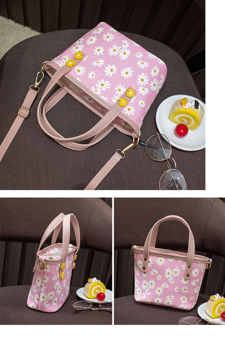 Internet Celebrity Little Daisy Small Square Bag 2021 New Korean Fashion Shoulder Messenger Bag Chrysanthemum Small Handbags Internet Celebrity Little Daisy Small Square Bag 2021 New Korean Fashion Shoulder Messenger Bag Chrysanthemum Small Handbags
