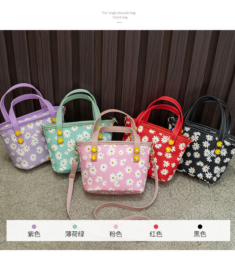 Internet Celebrity Little Daisy Small Square Bag 2021 New Korean Fashion Shoulder Messenger Bag Chrysanthemum Small Handbags Internet Celebrity Little Daisy Small Square Bag 2021 New Korean Fashion Shoulder Messenger Bag Chrysanthemum Small Handbags