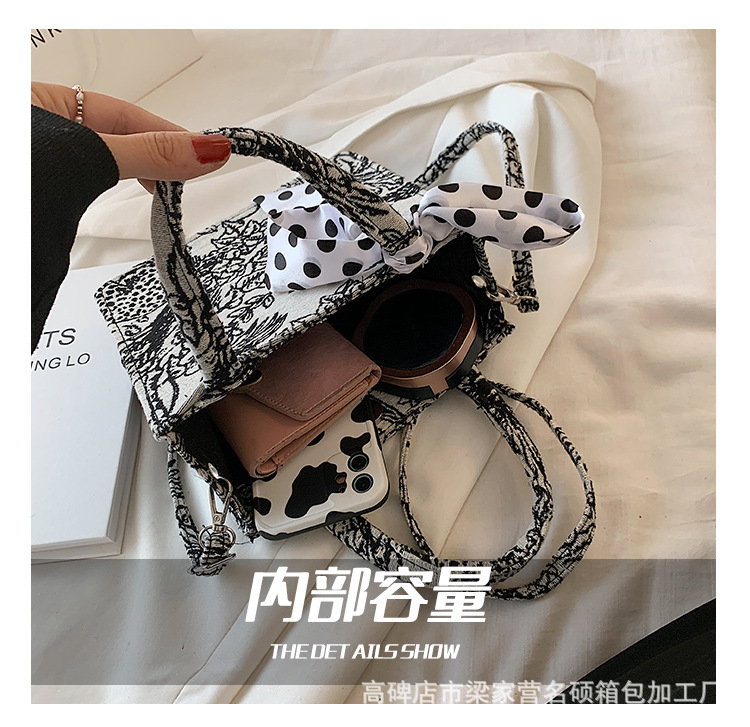 This Year Popular Personalized Small Handbags 2021 New Summer Fashion Net Red Ocean Style Shoulder Messenger Bag Small Square Bag
