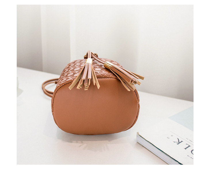 2021 New Fashion Trendy Bag Female Drawstring Tassel Bucket Bag Crossbody All-Match Bag Handbags Women 2021 New Fashion Trendy Bag Female Drawstring Tassel Bucket Bag Crossbody All-Match Bag Handbags Women