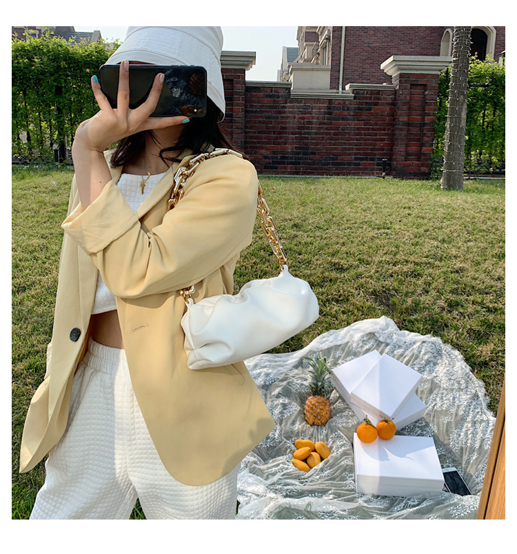 Texture Bags Western Style Handbags 2020 Popular New Fashion Wild Shoulder Underarm Package Portable Clouds Package Texture Bags Western Style Handbags 2020 Popular New Fashion Wild Shoulder Underarm Package Portable Clouds Package