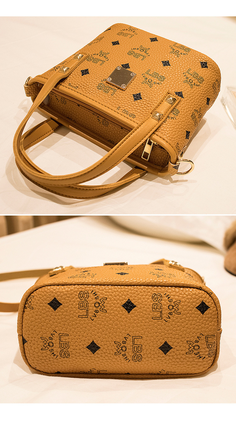 Women's Handbags 2021 New Printed Contrast Color Crossbody Small Bucket Bag Fashion All-Match Mobile Phone Bag Gift Bag Women's Handbags 2021 New Printed Contrast Color Crossbody Small Bucket Bag Fashion All-Match Mobile Phone Bag Gift Bag