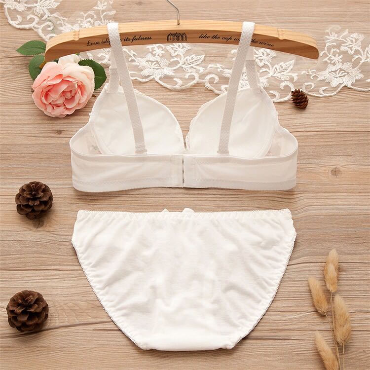 Lace girl bra set without underwire adjust gather sexy girl student underwear wholesale Lace girl bra set without underwire adjust gather sexy girl student underwear wholesale