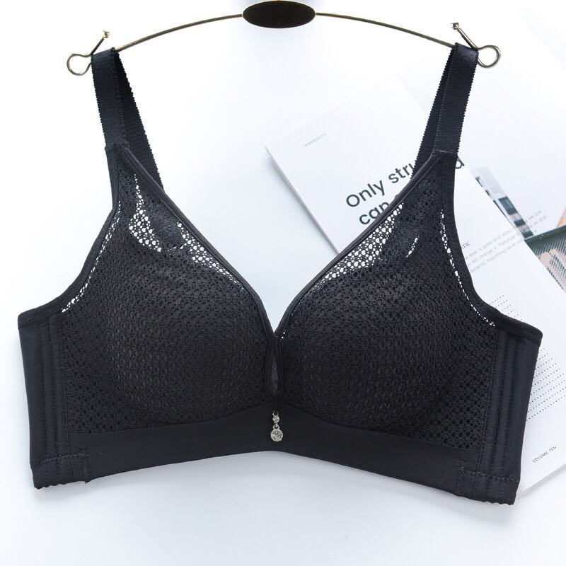 Quality sewing technology series spring/summer 2019 new fashion lace seamless bra small chest thickening gathered Quality sewing technology series spring/summer 2019 new fashion lace seamless bra small chest thickening gathered