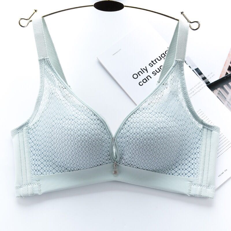 Quality sewing technology series spring/summer 2019 new fashion lace seamless bra small chest thickening gathered Quality sewing technology series spring/summer 2019 new fashion lace seamless bra small chest thickening gathered