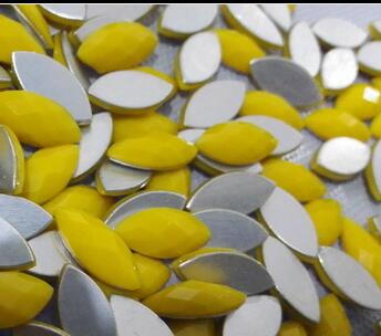 Section of tortoise resin drilling hot chip garment accessories accessories Section of tortoise resin drilling hot chip garment accessories accessories