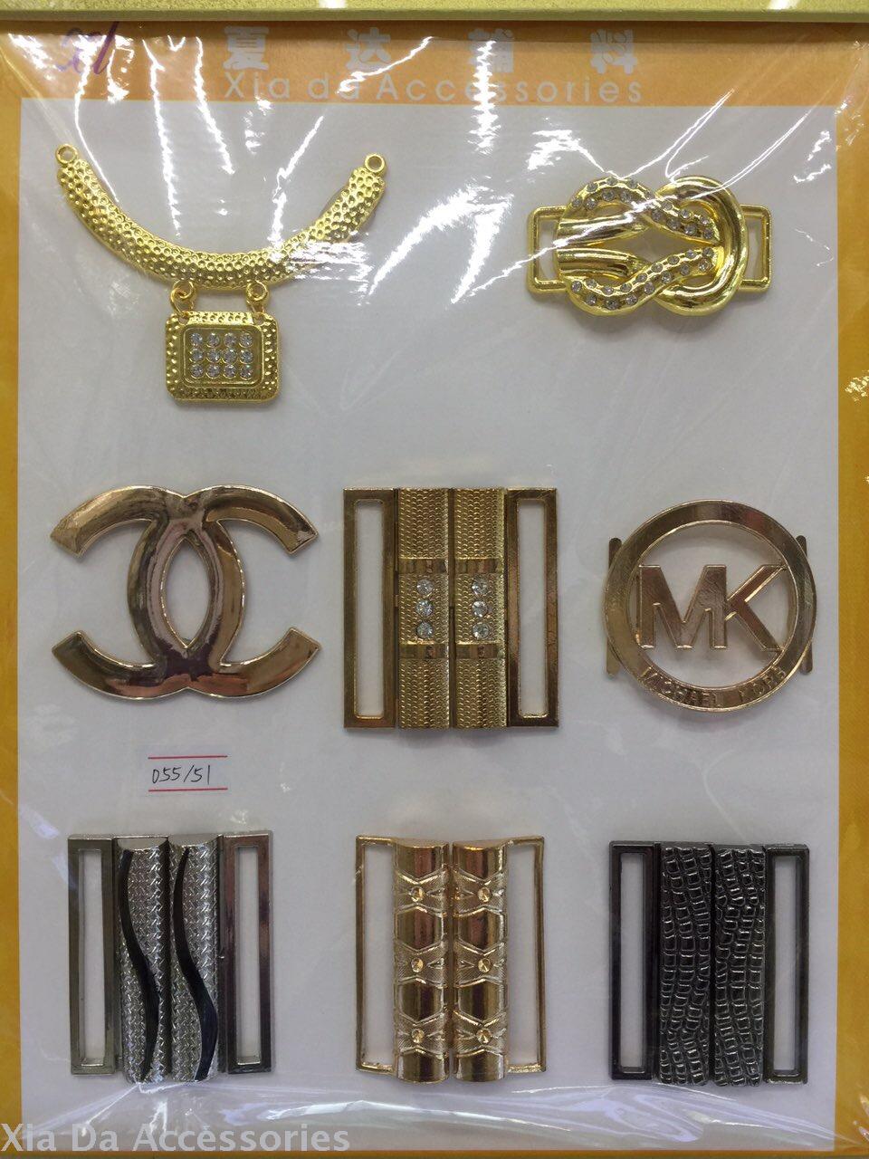 Zinc alloy on the buckle buckle belt buckle belt buckle alloy on the deduction of zinc buckle