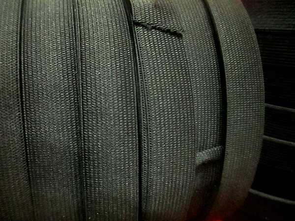 Huacheng stock 1.2 cm black and white thin hook elastics Huacheng stock 1.2 cm black and white thin hook elastics