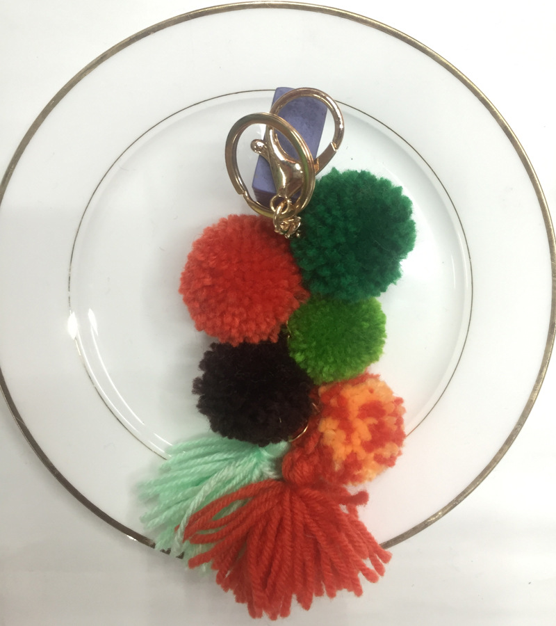 Manufacturers directly for the new exclusive sale of pure manual multicolor wool ball ball bag buckle, mobile phone chain plush pendant Manufacturers directly for the new exclusive sale of pure manual multicolor wool ball ball bag buckle, mobile phone chain plush pendant