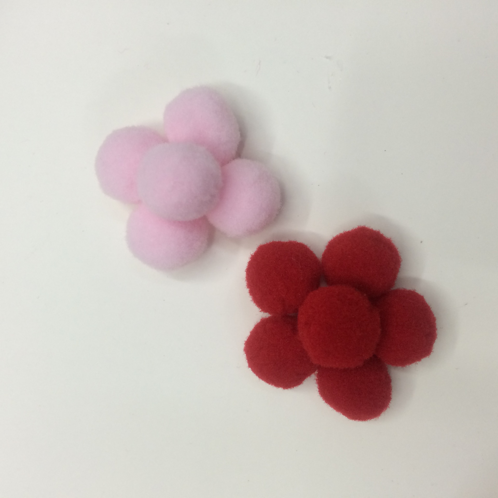Manufacturers direct sales of specifications, materials, color wool ball 1.5cm high projectile support mixed batch Manufacturers direct sales of specifications, materials, color wool ball 1.5cm high projectile support mixed batch