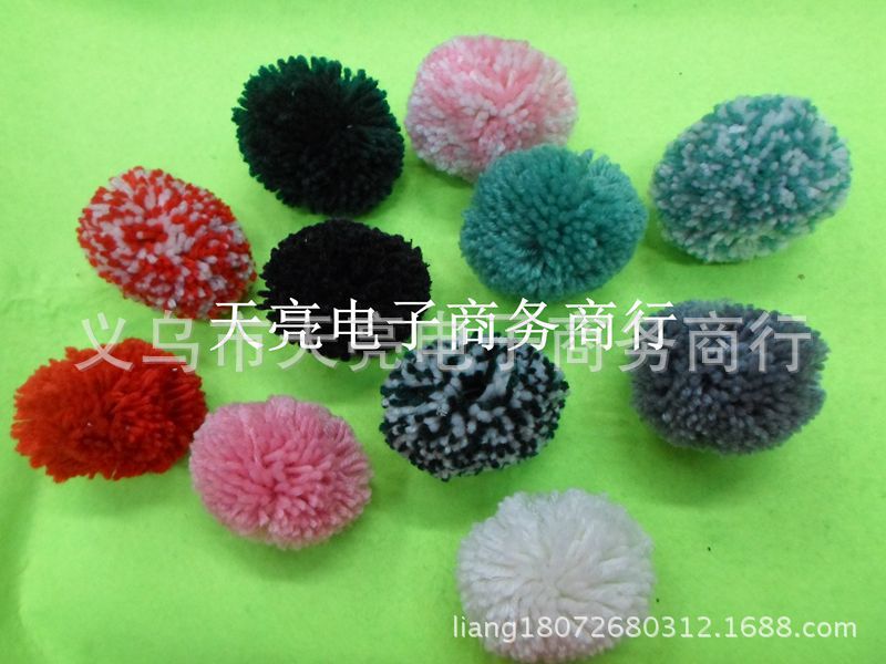 Manufacturers Sell a Large Number of Mixed Colors and Monochrome Wool Wool Ball Color Specifications. Anyone Who Is Interested Can Call Manufacturers Sell a Large Number of Mixed Colors and Monochrome Wool Wool Ball Color Specifications. Anyone Who Is Interested Can Call