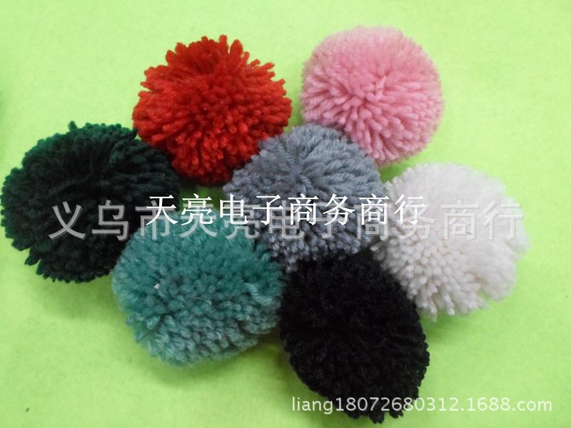 Manufacturers Sell a Large Number of Mixed Colors and Monochrome Wool Wool Ball Color Specifications. Anyone Who Is Interested Can Call Manufacturers Sell a Large Number of Mixed Colors and Monochrome Wool Wool Ball Color Specifications. Anyone Who Is Interested Can Call