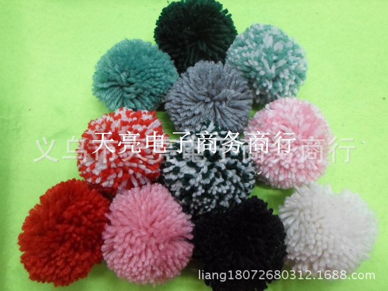 Manufacturers Sell a Large Number of Mixed Colors and Monochrome Wool Wool Ball Color Specifications. Anyone Who Is Interested Can Call Manufacturers Sell a Large Number of Mixed Colors and Monochrome Wool Wool Ball Color Specifications. Anyone Who Is Interested Can Call
