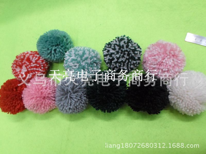 Manufacturers Sell a Large Number of Mixed Colors and Monochrome Wool Wool Ball Color Specifications. Anyone Who Is Interested Can Call Manufacturers Sell a Large Number of Mixed Colors and Monochrome Wool Wool Ball Color Specifications. Anyone Who Is Interested Can Call