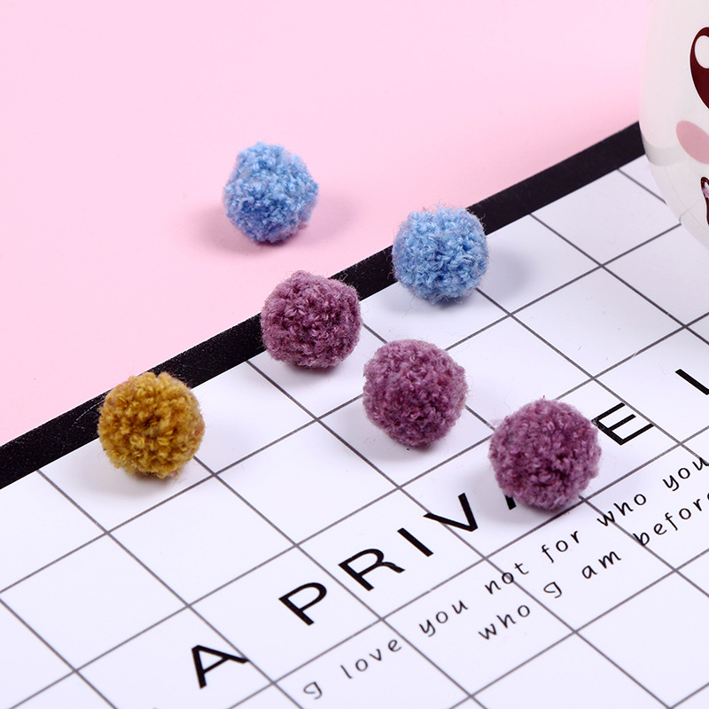 Spot supply cashmere ball teddy ball color wool ball clothing accessories can be customized manufacturers direct Spot supply cashmere ball teddy ball color wool ball clothing accessories can be customized manufacturers direct