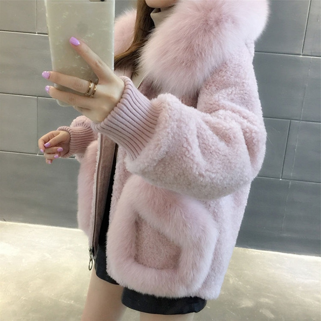 2020 New Imitation Fox Fur Collar Sheepskin Fur Coat Women's Autumn and Winter Korean Style Hooded Short Slimming Wool 2020 New Imitation Fox Fur Collar Sheepskin Fur Coat Women's Autumn and Winter Korean Style Hooded Short Slimming Wool