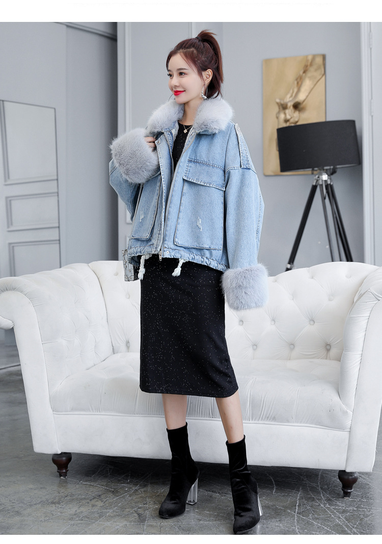 of loose and thickened plush liner with large fur collar cowboy extension over women 's cotton padded coat short coat of loose and thickened plush liner with large fur collar cowboy extension over women 's cotton padded coat short coat