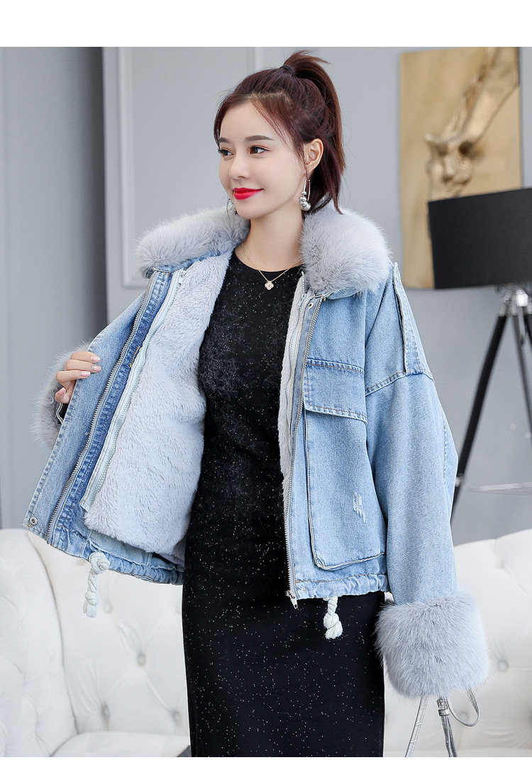 of loose and thickened plush liner with large fur collar cowboy extension over women 's cotton padded coat short coat of loose and thickened plush liner with large fur collar cowboy extension over women 's cotton padded coat short coat