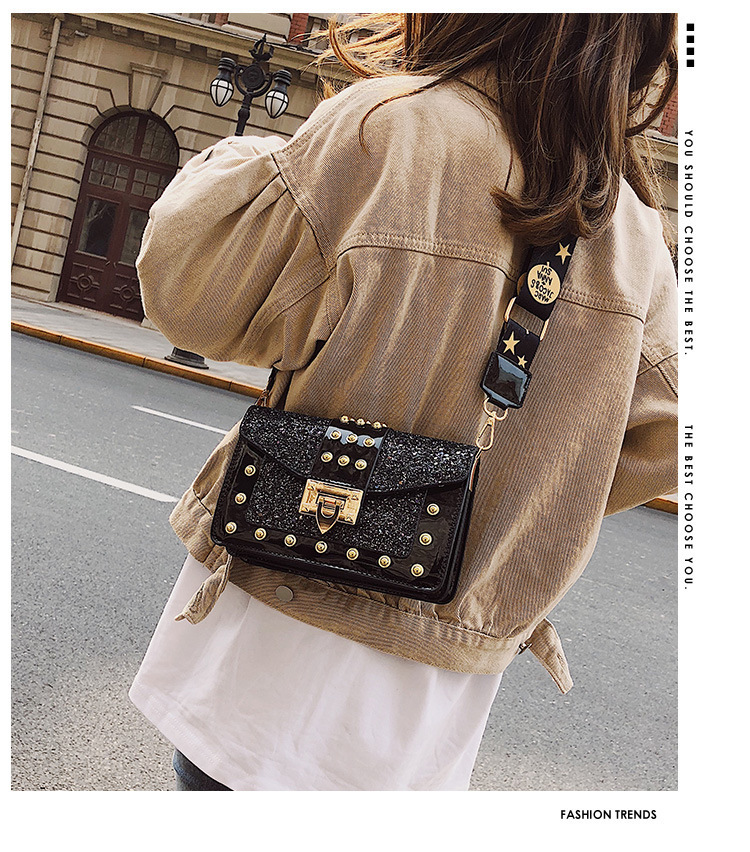 Sequin Pouch Women's 2021 New Fashionable Korean Style Fashionable Chic Chain Small Square Bag Wide Shoulder Strap Shoulder Messenger Bag Sequin Pouch Women's 2021 New Fashionable Korean Style Fashionable Chic Chain Small Square Bag Wide Shoulder Strap Shoulder Messenger Bag
