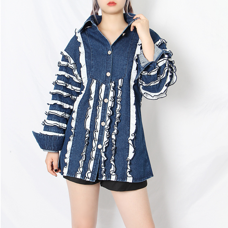 Cake agaric edge stitching denim jacket 2020 Autumn new lace edge bubbling sleeve button design blouse woman Cake agaric edge stitching denim jacket 2020 Autumn new lace edge bubbling sleeve button design blouse woman