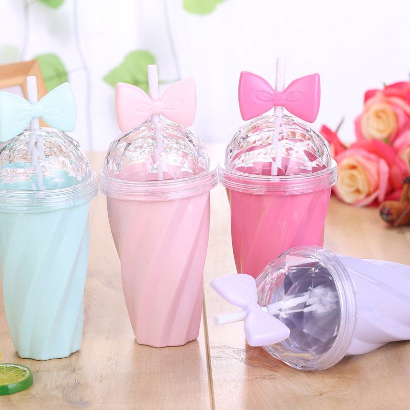 Cross-border manufacturers direct bowknot twist cup creative gift plastic siphon cup water cup wholesale custom INS