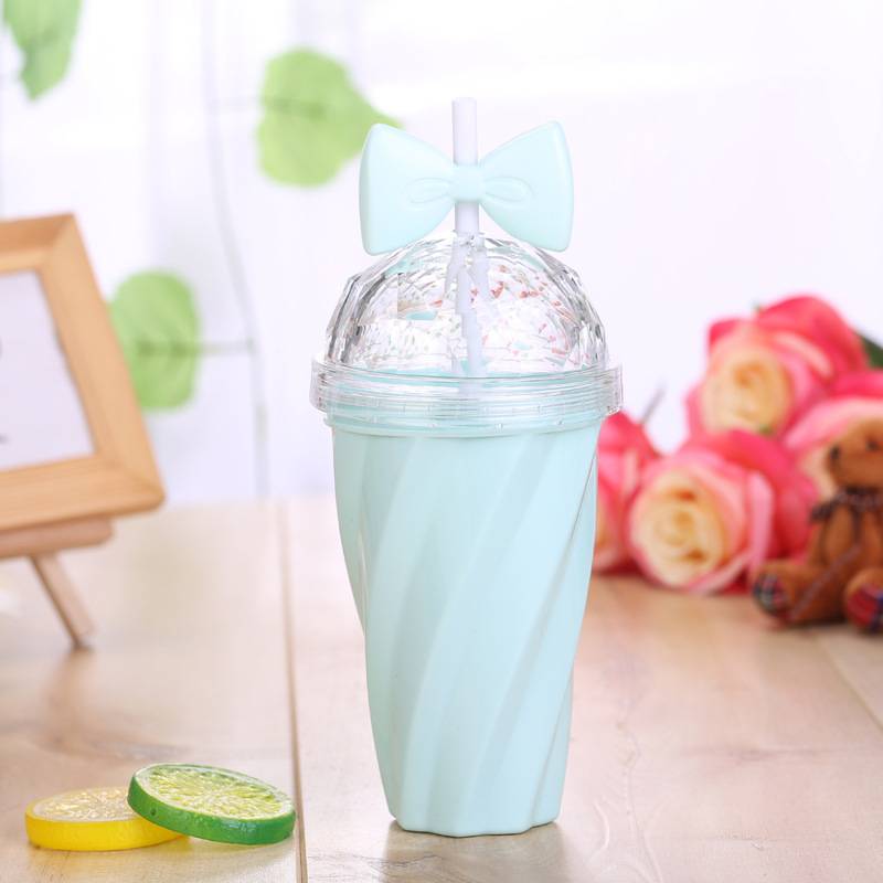 Cross-border manufacturers direct bowknot twist cup creative gift plastic siphon cup water cup wholesale custom INS