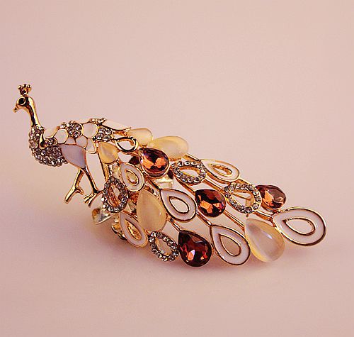 Boutique Luxury Color-Preserving Electroplating Ornament Silk Scarf Buckle Pin European and American Large Zircon Full Diamond Brooch Mixed Batch 10 Yuan Store Boutique Luxury Color-Preserving Electroplating Ornament Silk Scarf Buckle Pin European and American Large Zircon Full Diamond Brooch Mixed Batch 10 Yuan Store