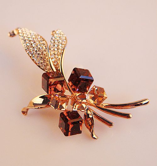 Boutique Luxury Color-Preserving Electroplating Ornament Silk Scarf Buckle Pin European and American Large Zircon Full Diamond Brooch Mixed Batch 10 Yuan Store Boutique Luxury Color-Preserving Electroplating Ornament Silk Scarf Buckle Pin European and American Large Zircon Full Diamond Brooch Mixed Batch 10 Yuan Store