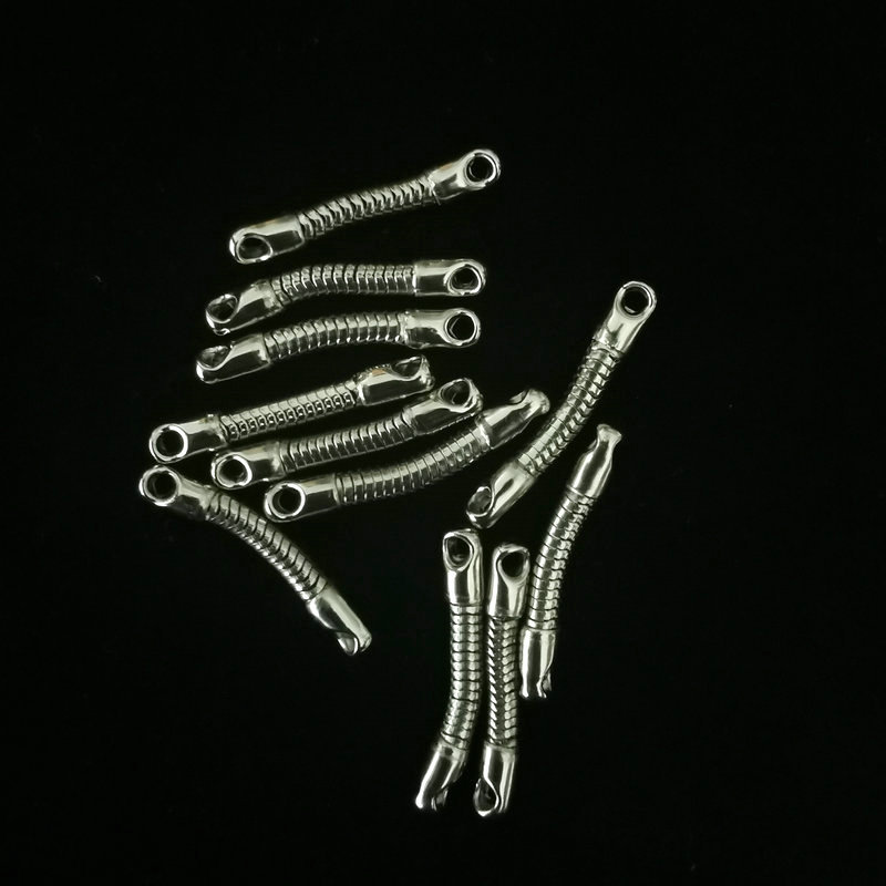 Hip Hop Style Snake Bones Chain Decorative Pendant Silver Necklace Chicken Buckle Bag Necklace Single Chain Clavicle Chain Electroplating Snake Chain Hip Hop Style Snake Bones Chain Decorative Pendant Silver Necklace Chicken Buckle Bag Necklace Single Chain Clavicle Chain Electroplating Snake Chain