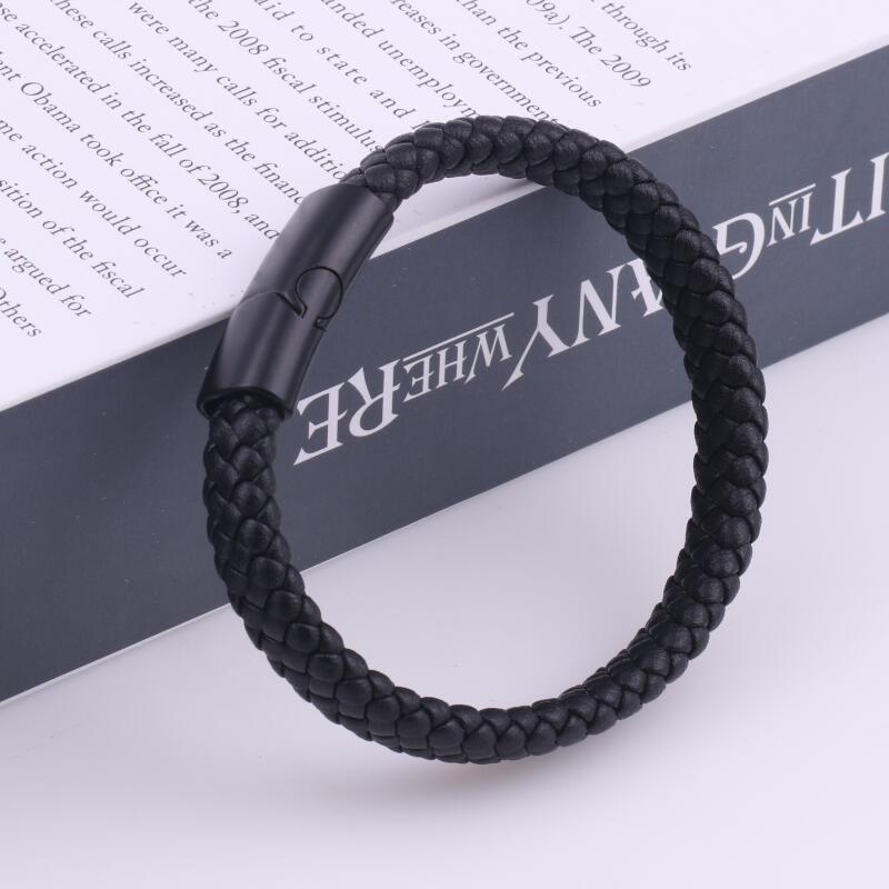 2019 European and American Popular Hot Selling Product Black Vintage Bracelet Bracelet Genuine Leather Men's Sand Surface Magnetic Buckle Bracelet 2019 European and American Popular Hot Selling Product Black Vintage Bracelet Bracelet Genuine Leather Men's Sand Surface Magnetic Buckle Bracelet