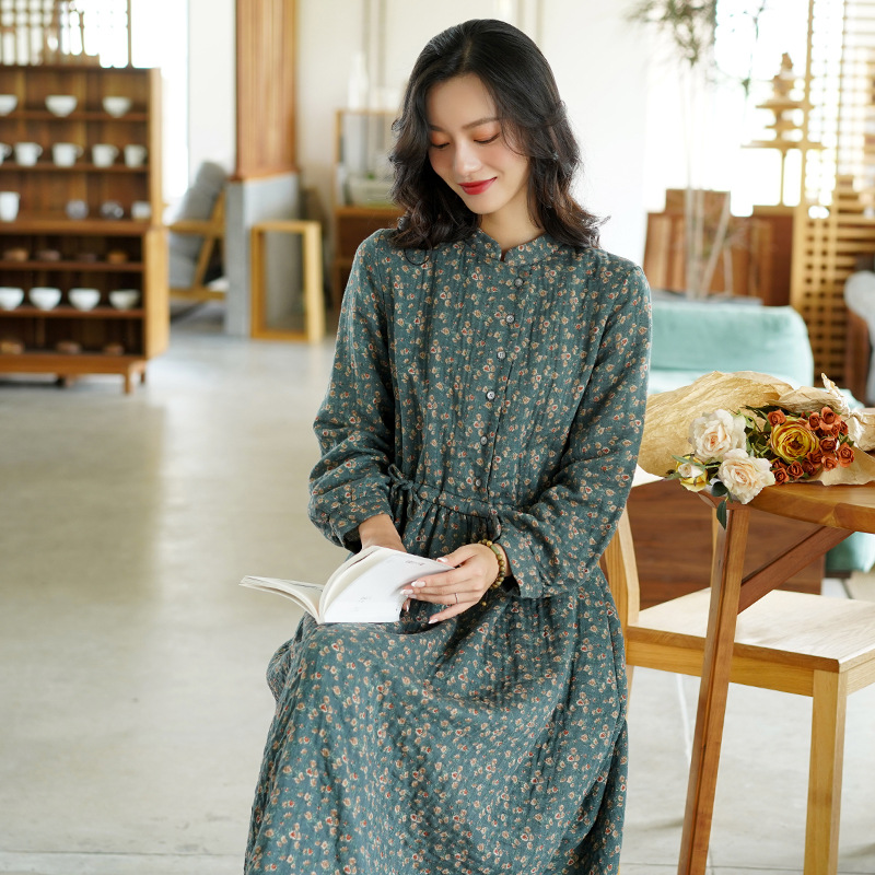 Retro Women&#039;s Clothing 2021 New Long Sleeve Floral Dress Autumn and Winter Tight Waist Small Temperament A- line Dress Wholesale