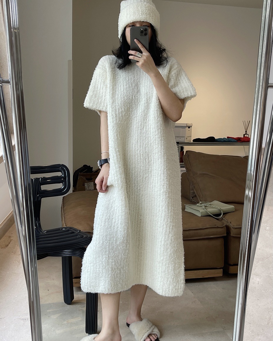 Early Spring New Korean Style Gentle Temperament Pullover Sweater with Short Sleeves Dress Loose Slimming Soft Knitted Dress for Women Early Spring New Korean Style Gentle Temperament Pullover Sweater with Short Sleeves Dress Loose Slimming Soft Knitted Dress for Women
