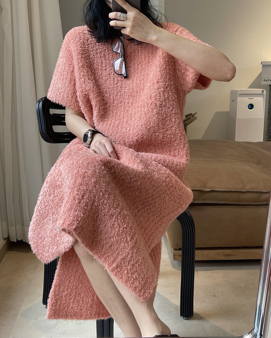 Early Spring New Korean Style Gentle Temperament Pullover Sweater with Short Sleeves Dress Loose Slimming Soft Knitted Dress for Women Early Spring New Korean Style Gentle Temperament Pullover Sweater with Short Sleeves Dress Loose Slimming Soft Knitted Dress for Women