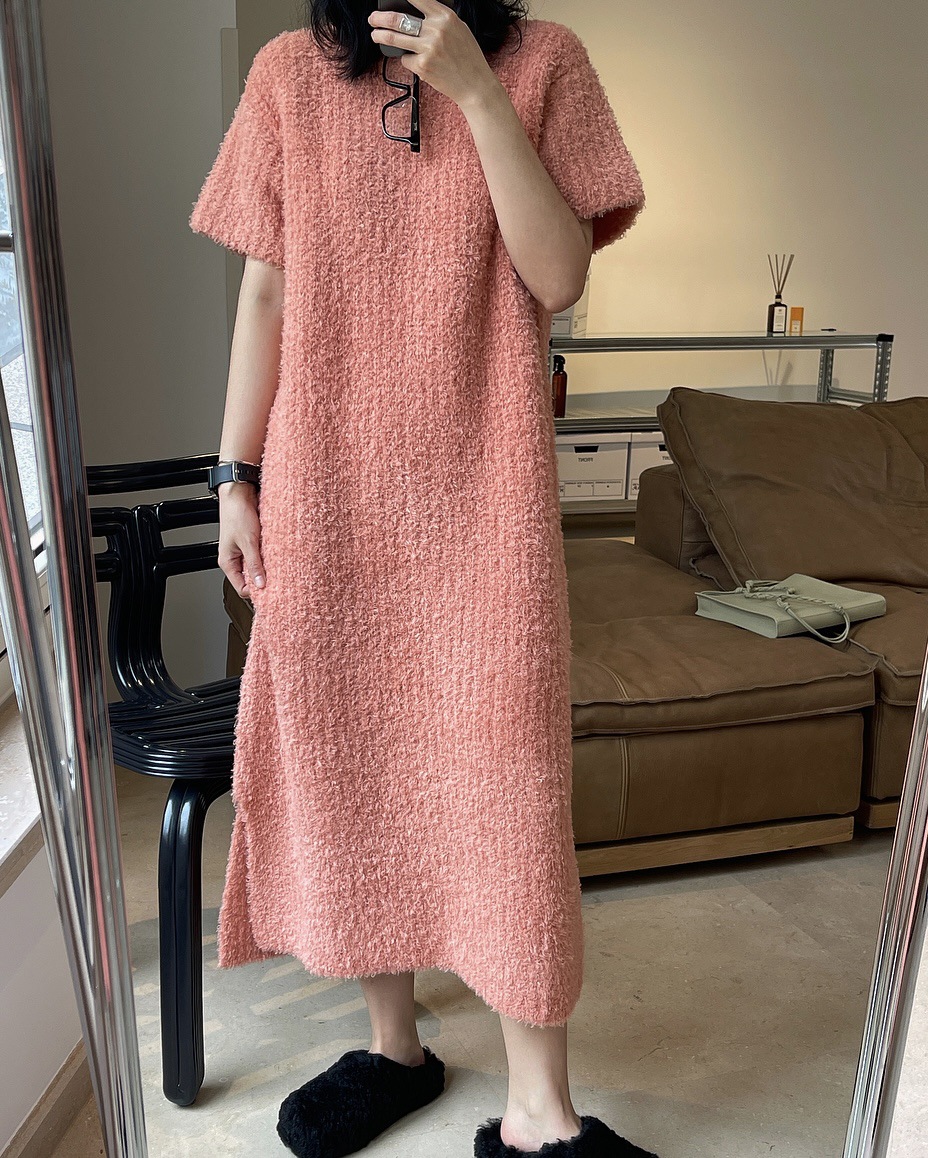 Early Spring New Korean Style Gentle Temperament Pullover Sweater with Short Sleeves Dress Loose Slimming Soft Knitted Dress for Women Early Spring New Korean Style Gentle Temperament Pullover Sweater with Short Sleeves Dress Loose Slimming Soft Knitted Dress for Women