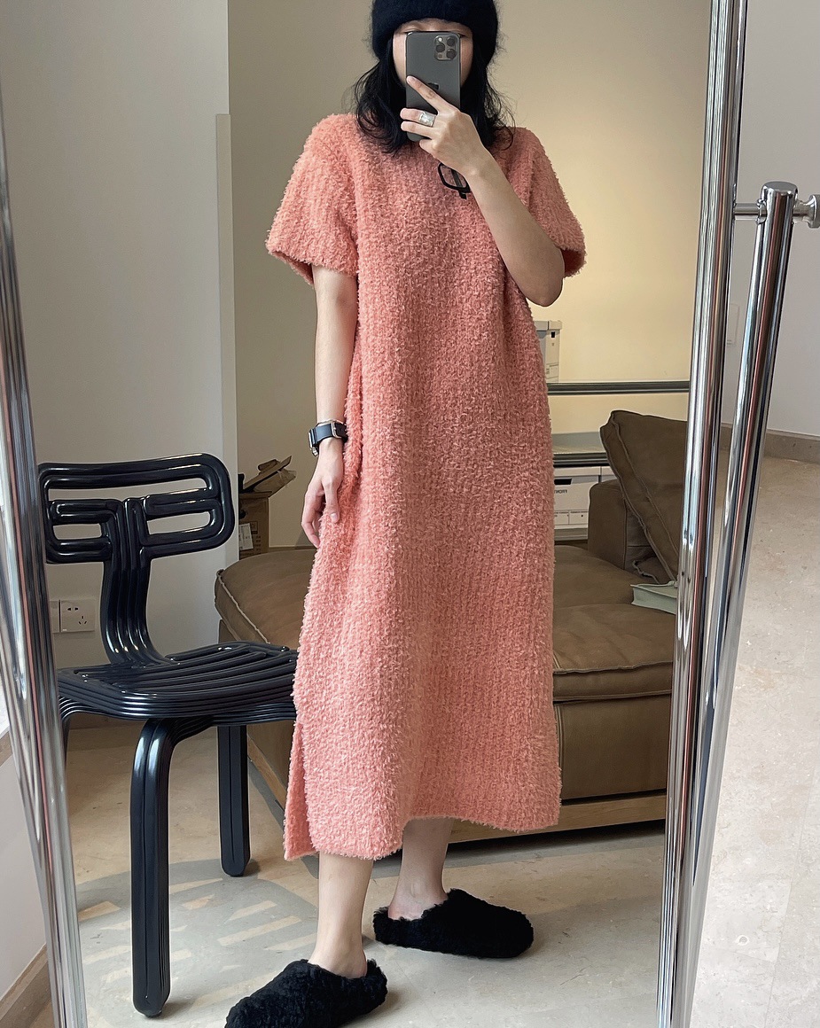 Early Spring New Korean Style Gentle Temperament Pullover Sweater with Short Sleeves Dress Loose Slimming Soft Knitted Dress for Women Early Spring New Korean Style Gentle Temperament Pullover Sweater with Short Sleeves Dress Loose Slimming Soft Knitted Dress for Women