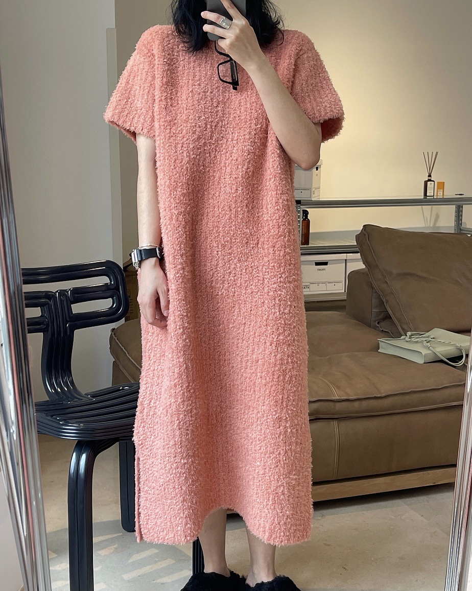 Early Spring New Korean Style Gentle Temperament Pullover Sweater with Short Sleeves Dress Loose Slimming Soft Knitted Dress for Women Early Spring New Korean Style Gentle Temperament Pullover Sweater with Short Sleeves Dress Loose Slimming Soft Knitted Dress for Women
