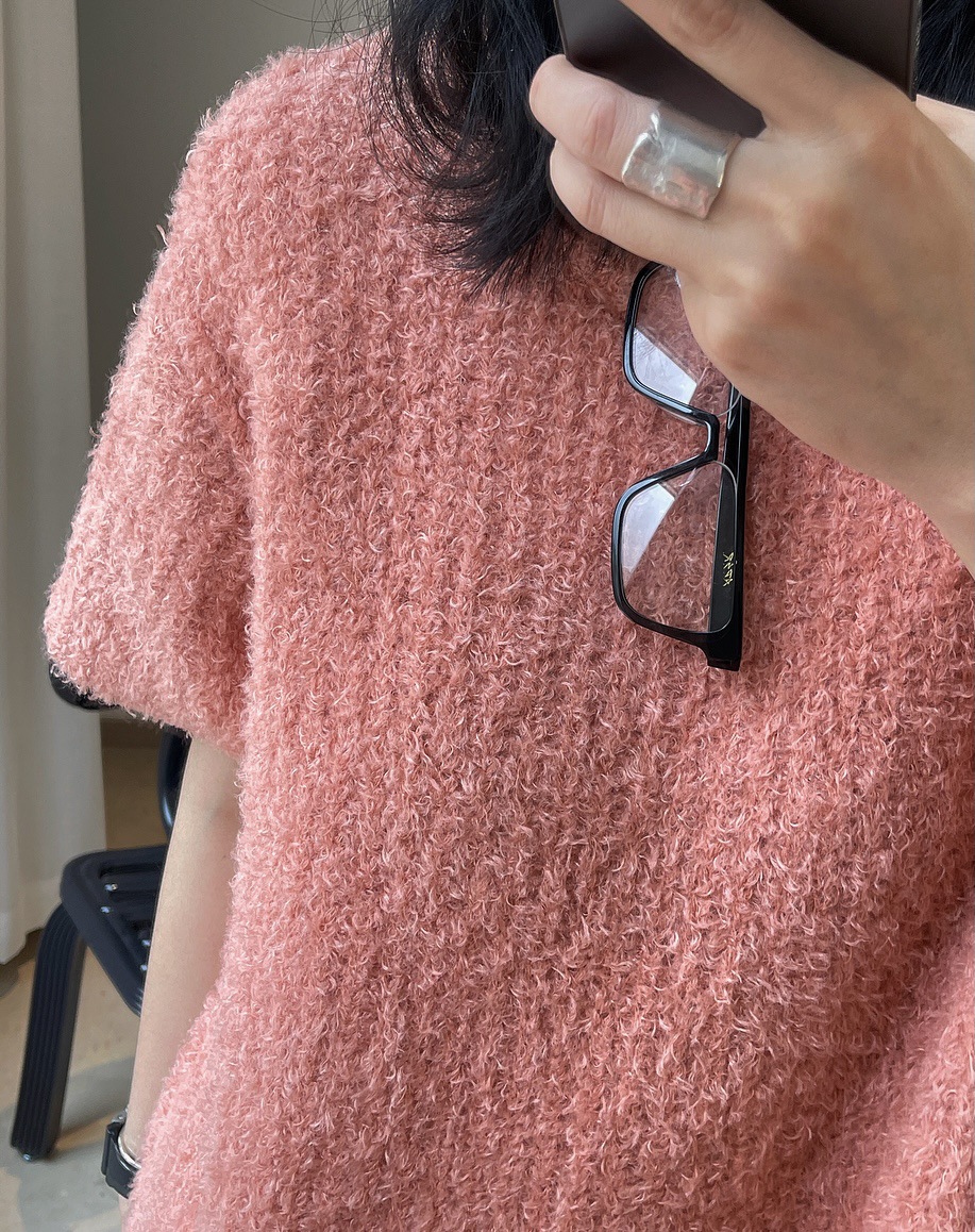 Early Spring New Korean Style Gentle Temperament Pullover Sweater with Short Sleeves Dress Loose Slimming Soft Knitted Dress for Women Early Spring New Korean Style Gentle Temperament Pullover Sweater with Short Sleeves Dress Loose Slimming Soft Knitted Dress for Women