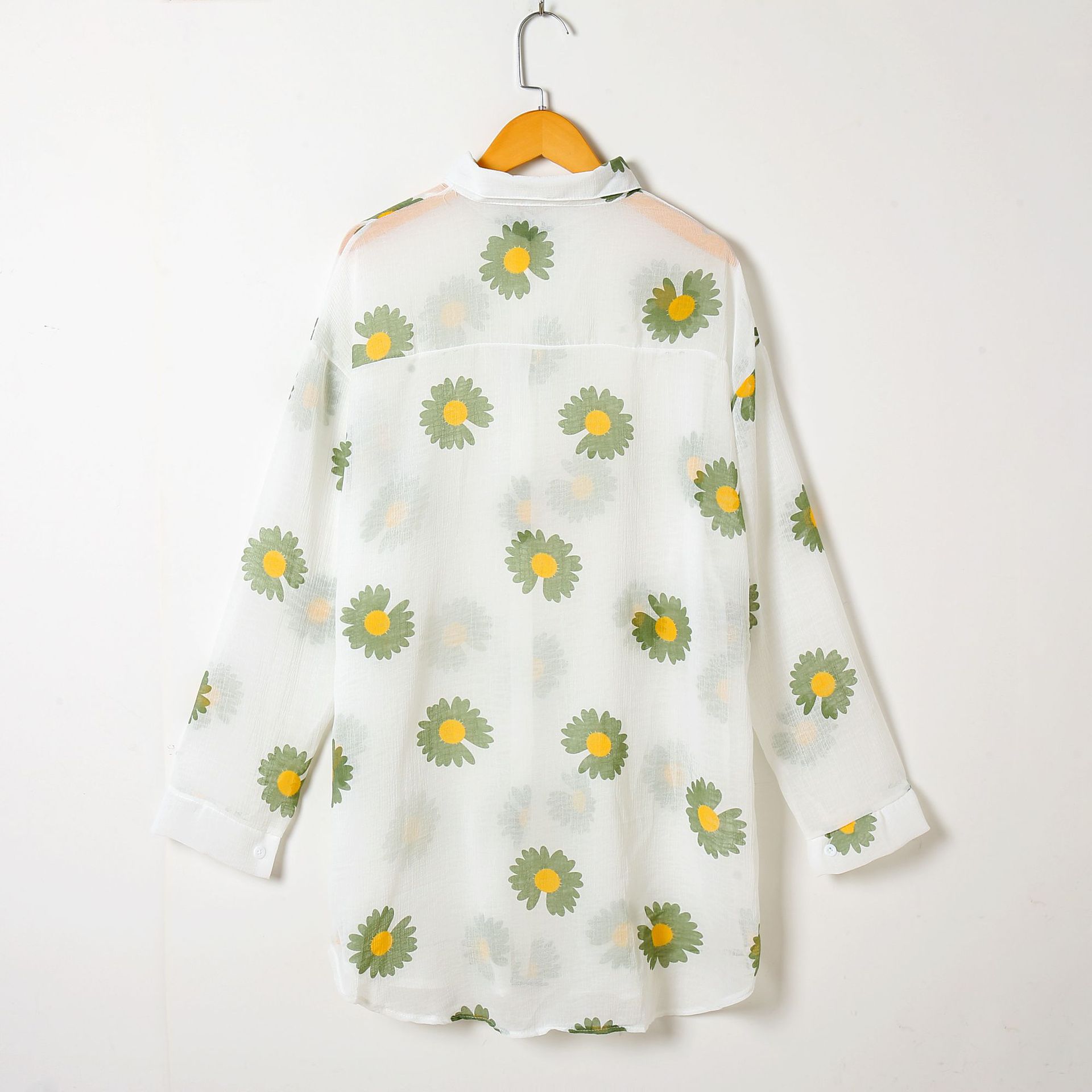 Sun Protection Shirt for Women 202 Summer Chrysanthemum Printed Shirt Sun Protection Clothing Large Size Loose Western Style Chiffon Thin Cardigan Sun Protection Shirt for Women 202 Summer Chrysanthemum Printed Shirt Sun Protection Clothing Large Size Loose Western Style Chiffon Thin Cardigan