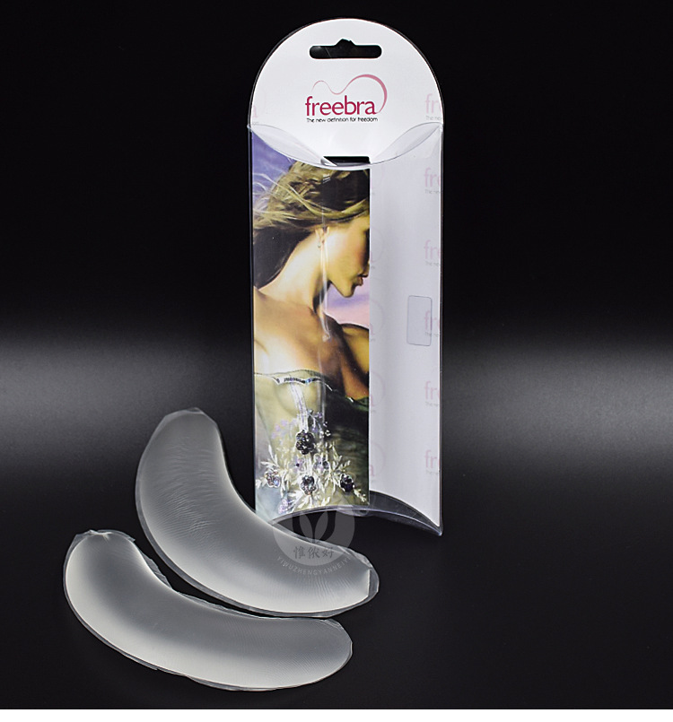 The new transparent silicone bra with silicone bra insert is sexy, and The upper part of The bra is attached to The invisible chest. The new transparent silicone bra with silicone bra insert is sexy, and The upper part of The bra is attached to The invisible chest.