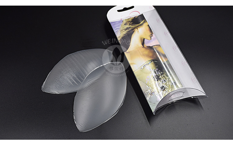 The new transparent silicone bra with silicone bra insert is sexy, and The upper part of The bra is attached to The invisible chest. The new transparent silicone bra with silicone bra insert is sexy, and The upper part of The bra is attached to The invisible chest.