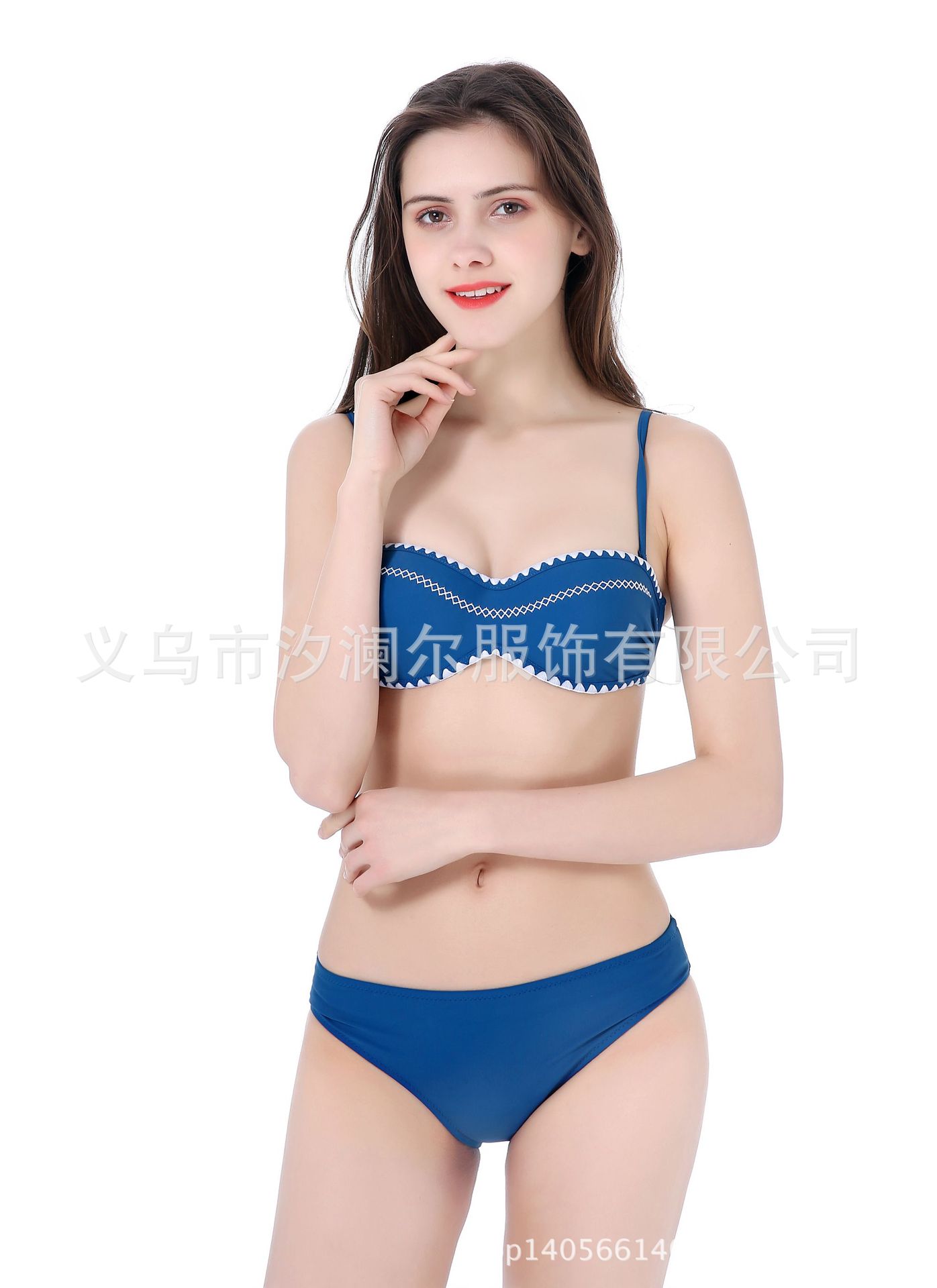 The new European and American style two-piece women in the size of a large size of a swimwear manufacturers supply.