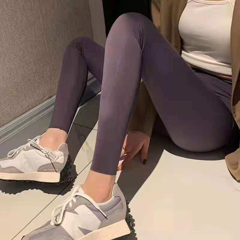 Celebrity Thin Shark Skin Leggings Women's Spring and Autumn Fleece Liquid Pants Barbie Yoga Pants Shark Leather Pants Celebrity Thin Shark Skin Leggings Women's Spring and Autumn Fleece Liquid Pants Barbie Yoga Pants Shark Leather Pants