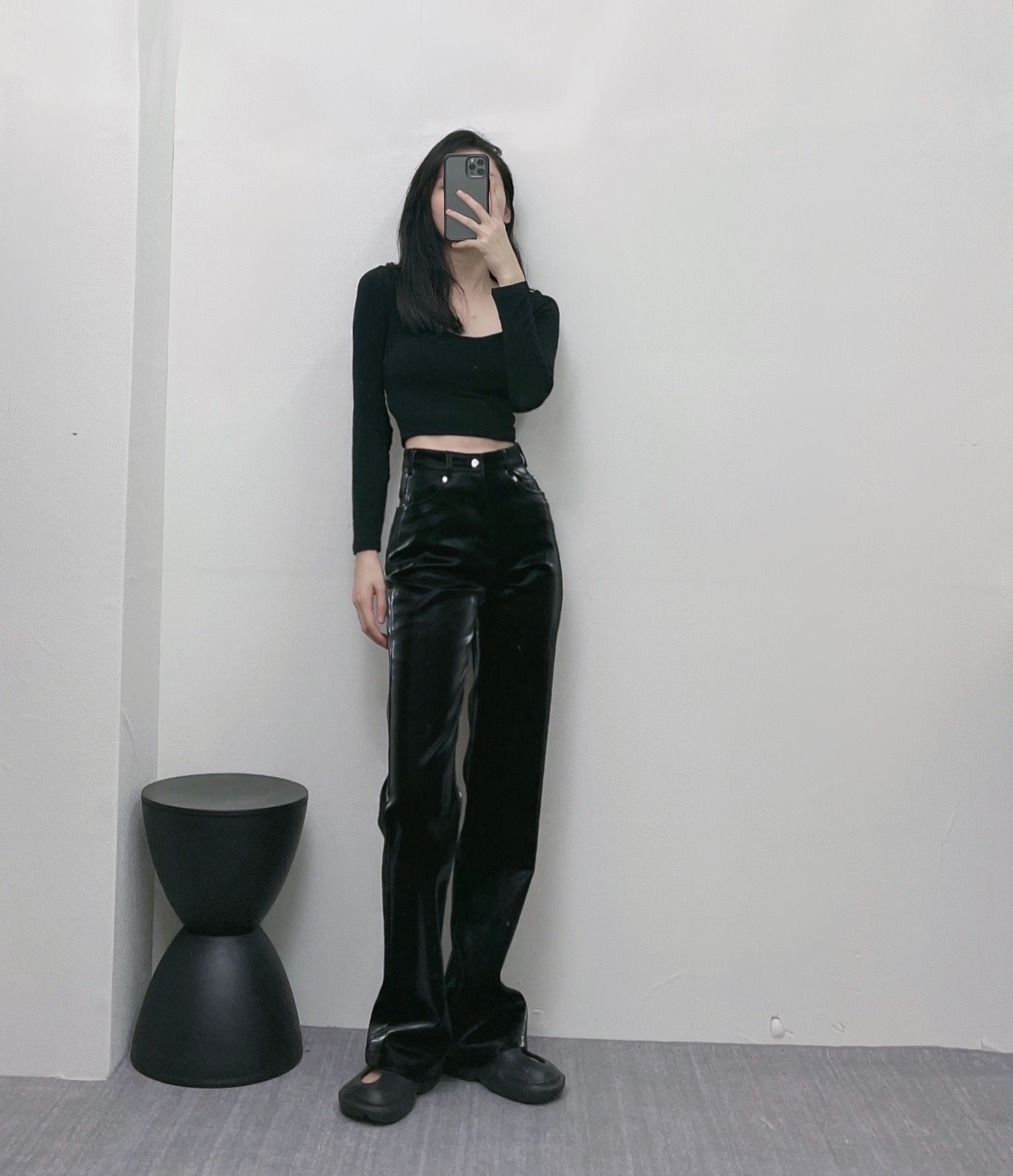2022 Spring New Niche Design Liquid Future Light Sense Leather Pants Women's European and American High Waist Straight Casual Trousers 2022 Spring New Niche Design Liquid Future Light Sense Leather Pants Women's European and American High Waist Straight Casual Trousers