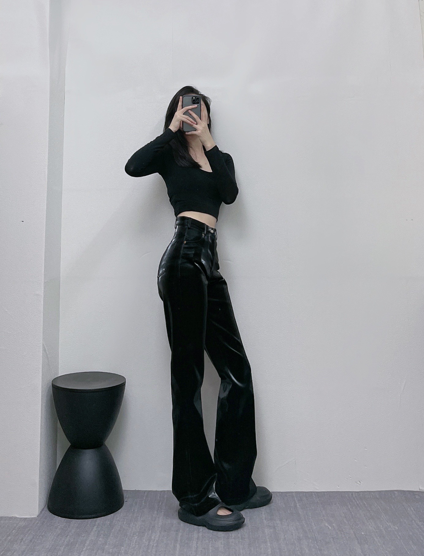 2022 Spring New Niche Design Liquid Future Light Sense Leather Pants Women's European and American High Waist Straight Casual Trousers 2022 Spring New Niche Design Liquid Future Light Sense Leather Pants Women's European and American High Waist Straight Casual Trousers