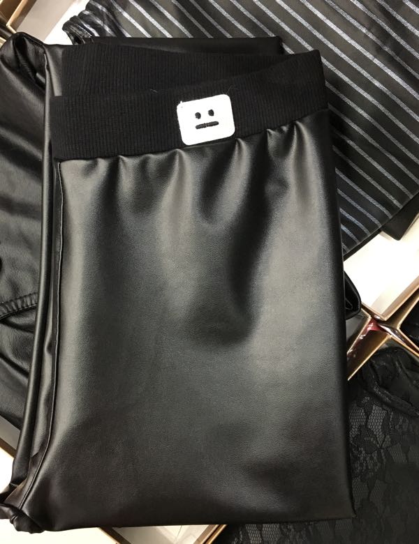 Spring new style smile beauty magic leather pants smiling face leather pants Spring new style smile beauty magic leather pants smiling face leather pants