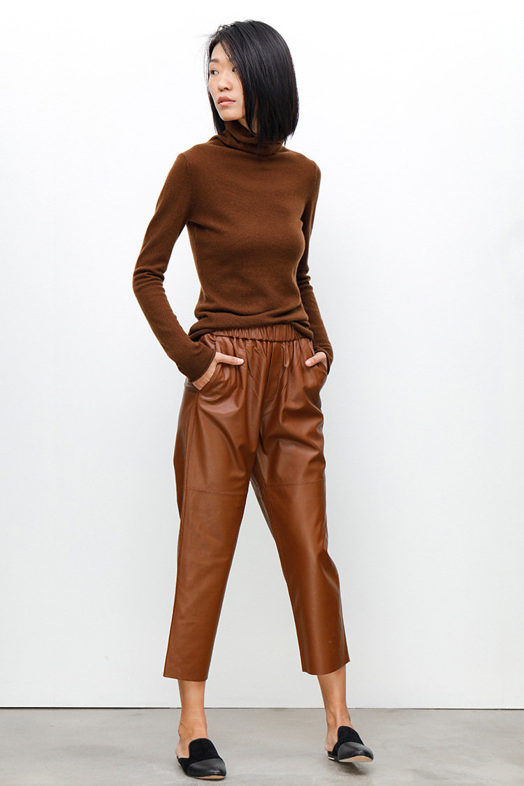 2017 European and American Autumn New Haining Genuine Leather Pants Women's Mid-Waisted Figure Flattering Sheepskin Harem Pants Cropped Pants 2017 European and American Autumn New Haining Genuine Leather Pants Women's Mid-Waisted Figure Flattering Sheepskin Harem Pants Cropped Pants