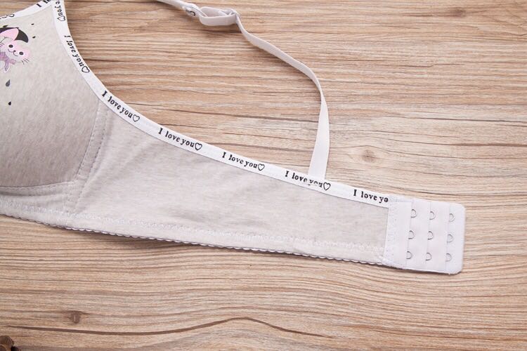 Pure cotton girls' underwear comfortable rim-free growing period triangle cup thin shape gathered high school students on the bra cover